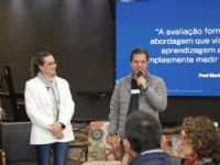 O prefeito Marcos Calderan e a secretaria de educação Silvana Perosa