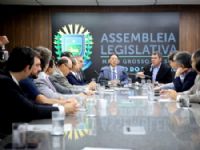 Governador Eduardo Riedel na Assembleia Legislativa