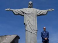 Visita do Príncipe William ao Rio de Janeiro. Na foto, Príncipe William no Cristo Redentor — Foto: Eduardo Anizelli / pool
