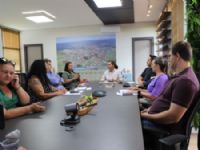 Prefeito Marcos Calderan durante a reunião