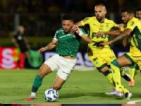 Em jogo de 5 gols, Flamengo derrota Santos e alcança Palmeiras na tabela