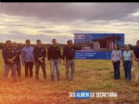 Prefeito Vinicius Terin e sua equipe no lançamento da obra
