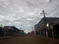 Centro de Maracaju nas primeiras horas do dia registrando 12°C