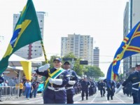 Desfile marca o aniversário da capital