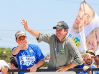 Carreata em 2022 Eduardo Riedel e o prefeito Marcos Calderan